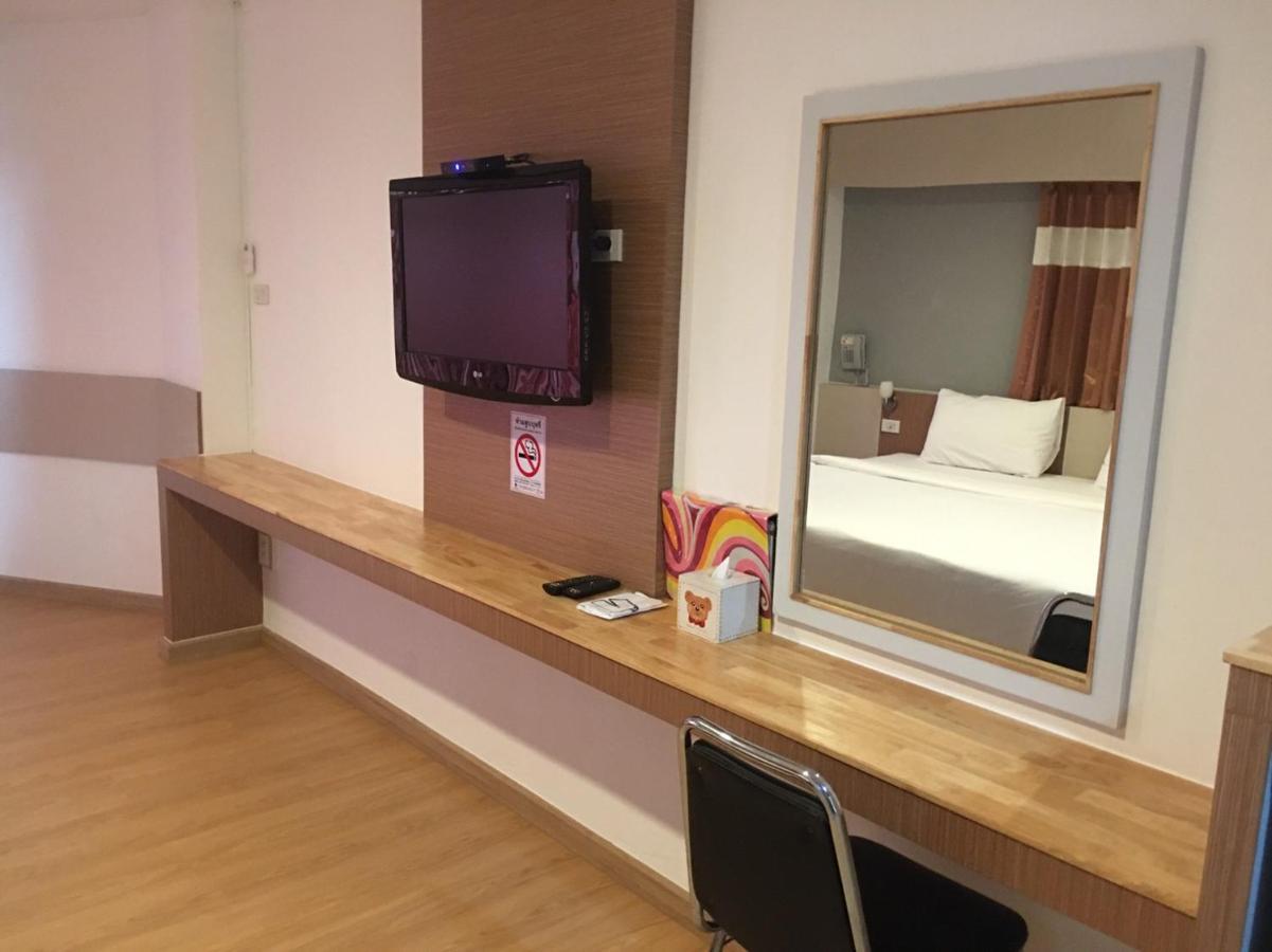 Ingnaam Hotel Rangsit Exterior foto