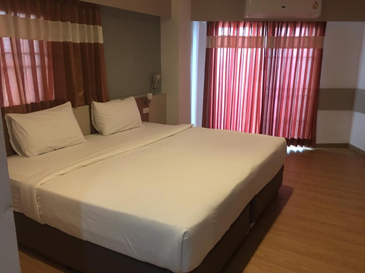 Ingnaam Hotel Rangsit Exterior foto